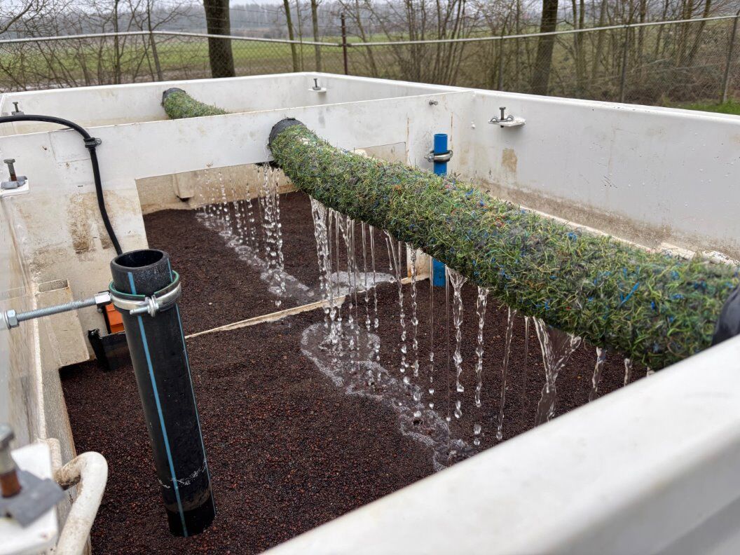 Fosfaatverwijdering met ijzerzand of tobermoriet
